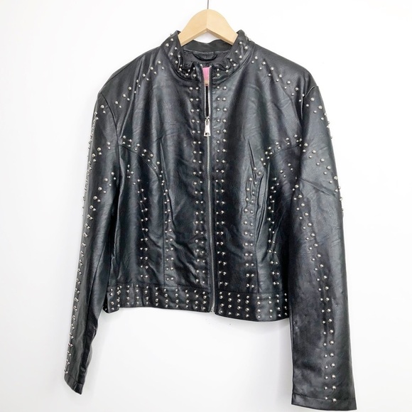 AZALEA Wang Black vegan leather bomber jacket - Picture 3 of 10